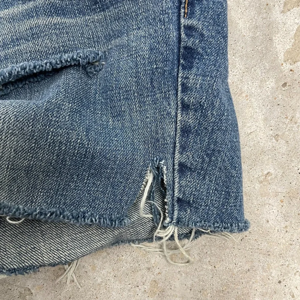 American Eagle Shorts Womens 6 Blue Denim Jean Cut Offs Distressed Slit Y2K Fade